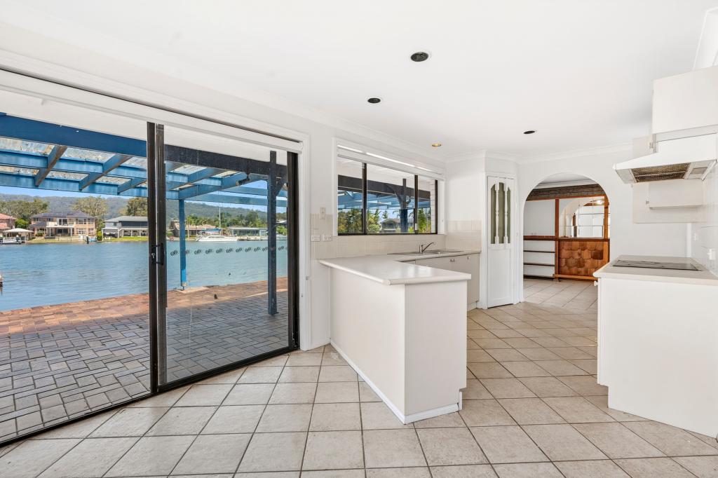 105 Helmsman Bvd, St Huberts Island, NSW 2257