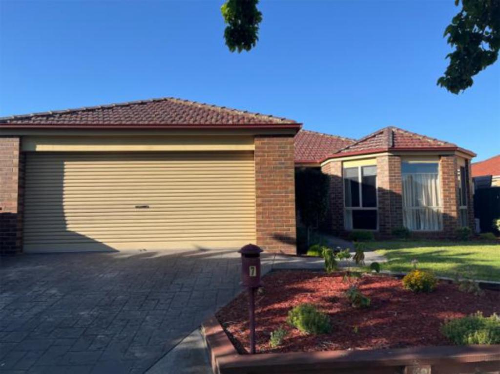 7 EARLWOOD ST, NARRE WARREN SOUTH, VIC 3805