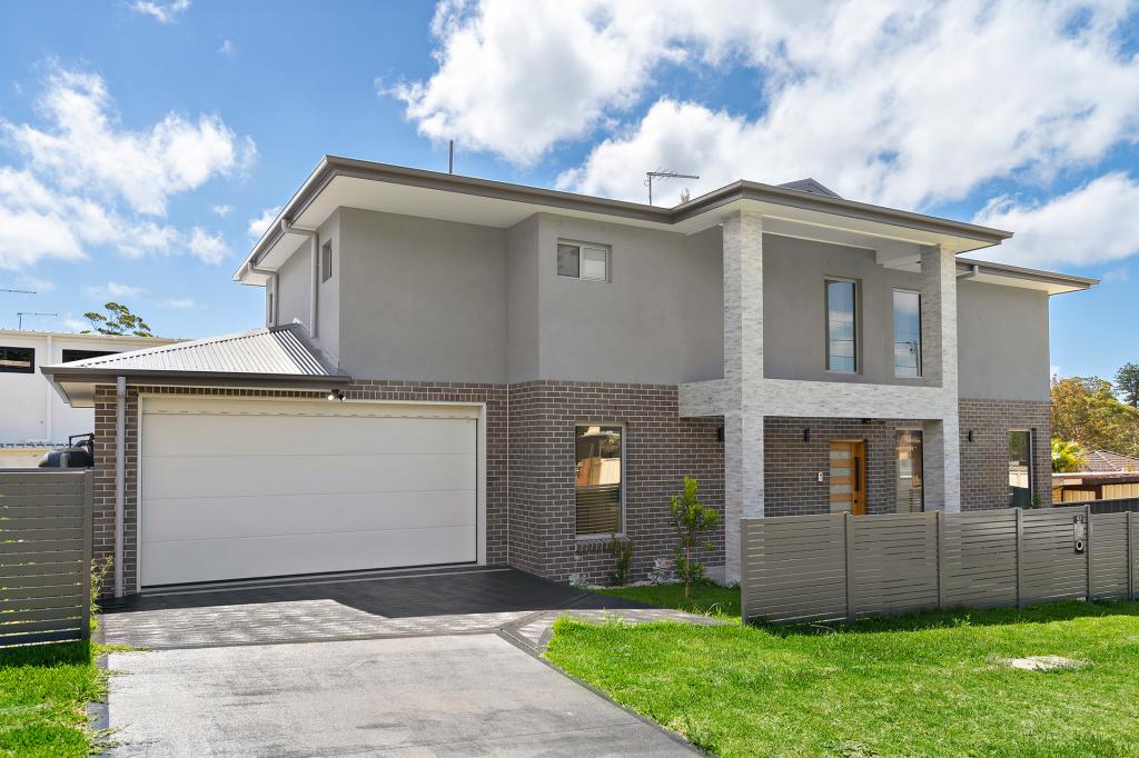 43 BURRADDAR AVE, ENGADINE, NSW 2233