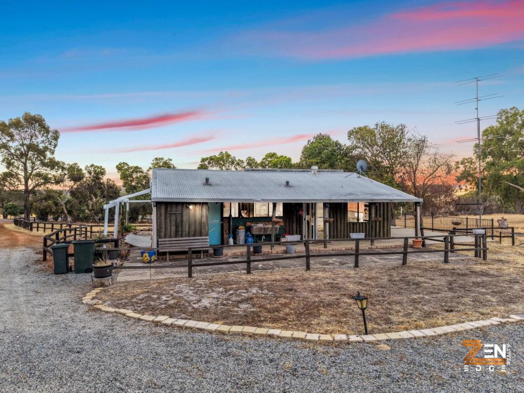 130 Benrua Rd, Clackline, WA 6564