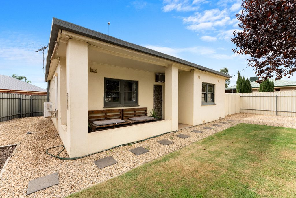 1 Railway Cres, Evanston, SA 5116