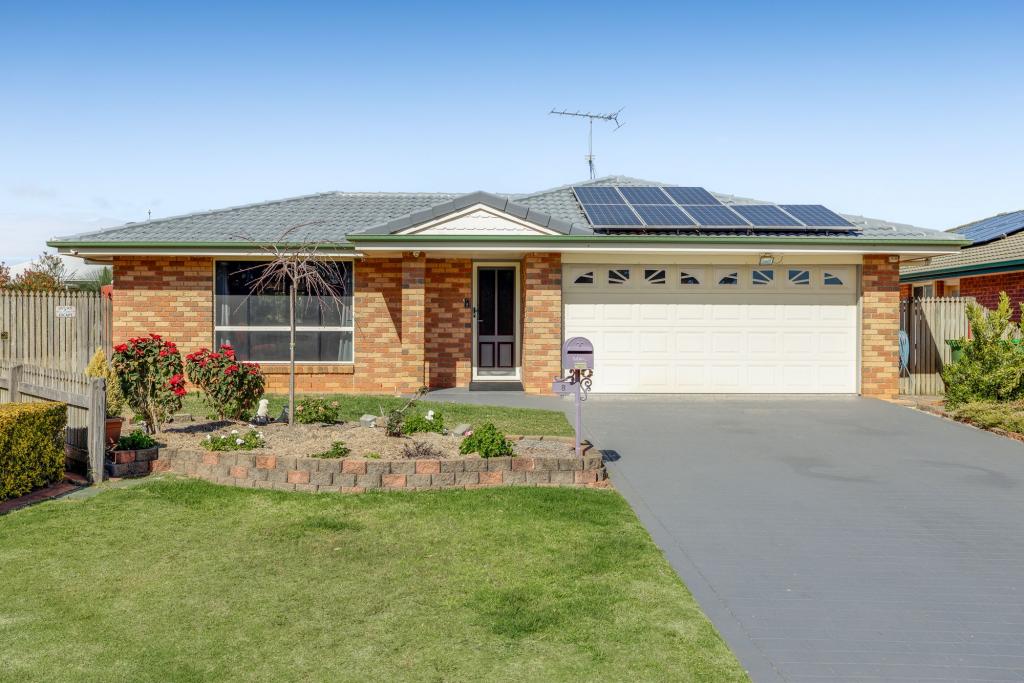 8 GRANT CL, MIDDLE RIDGE, QLD 4350