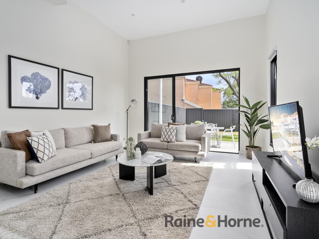 39 Holland Cres, Casula, NSW 2170