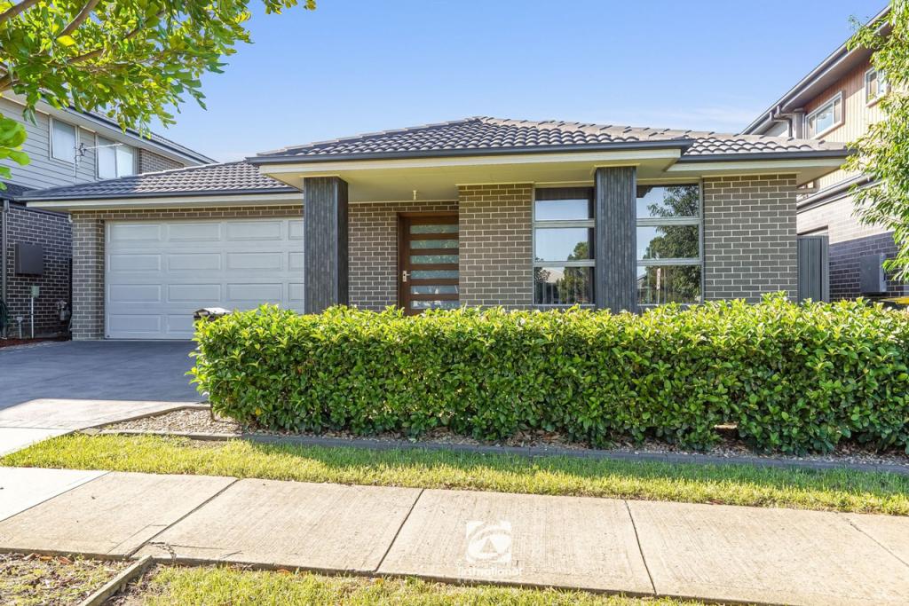 43 Nicholson Pde, Spring Farm, NSW 2570