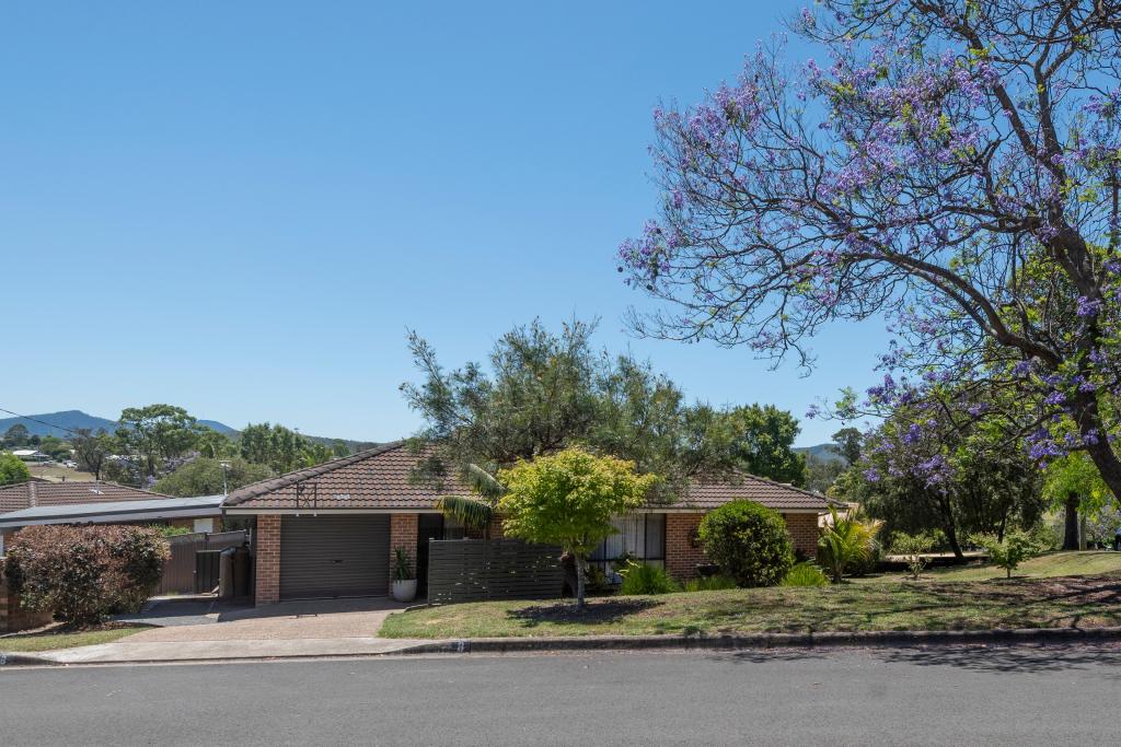 8 Ryan Pl, Moruya, NSW 2537