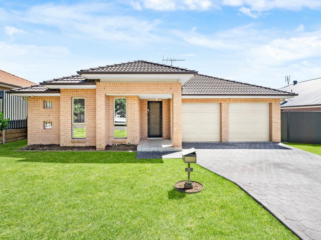 6 Folkes St, Elderslie, NSW 2570