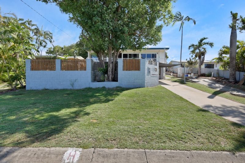 15 Pelican St, Slade Point, QLD 4740