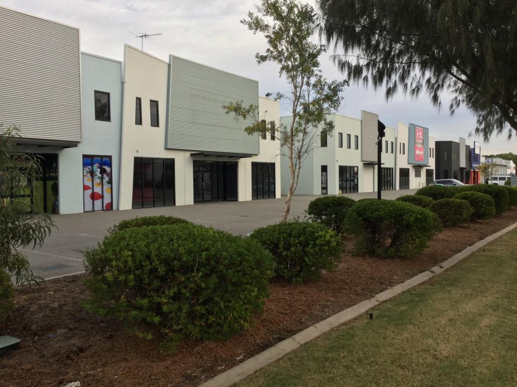 3/8 Pickard Ave, Rockingham, WA 6168