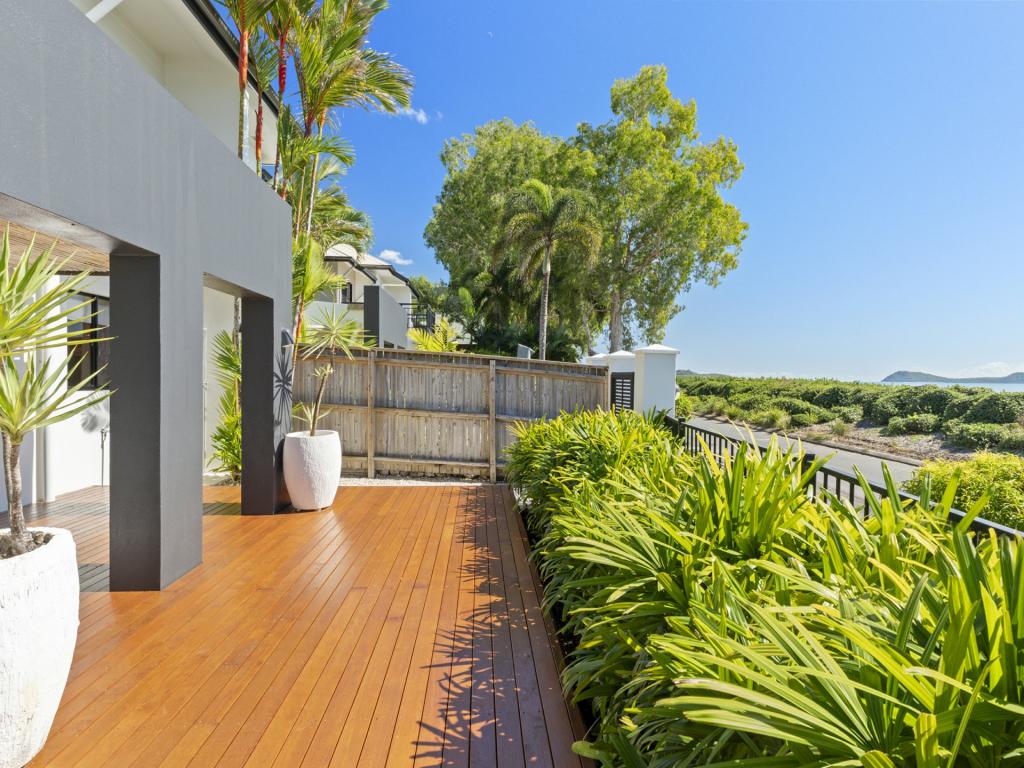 12/5-7 Arlington Esp, Clifton Beach, QLD 4879