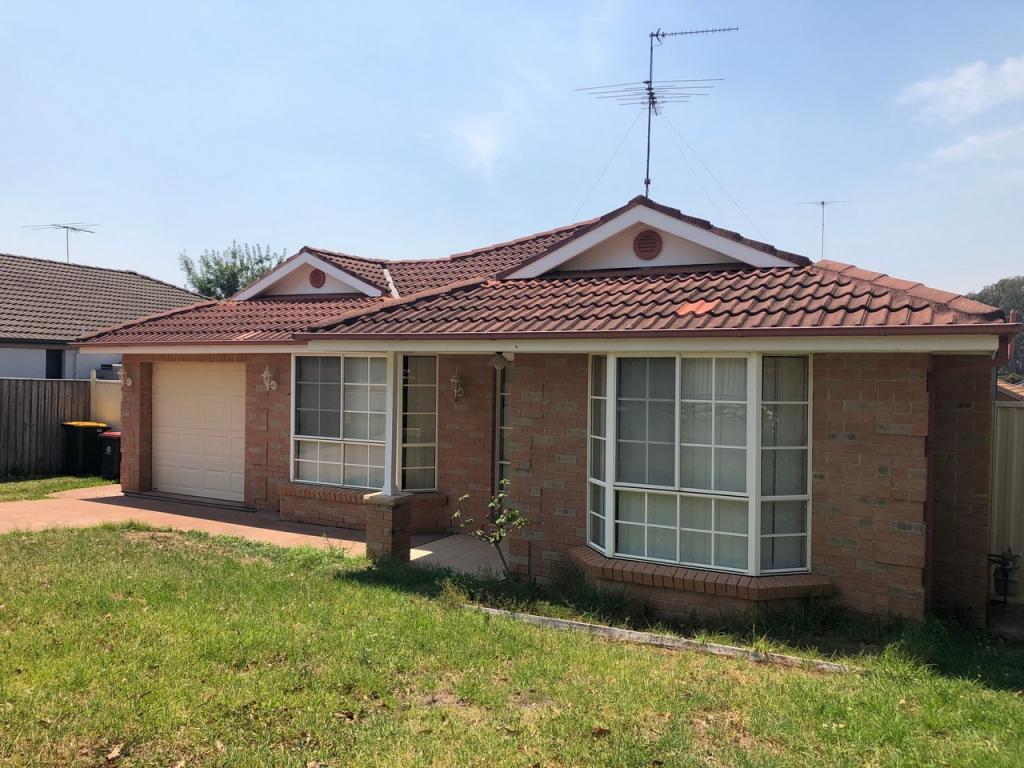 33 Tellicherry Cct, Beaumont Hills, NSW 2155
