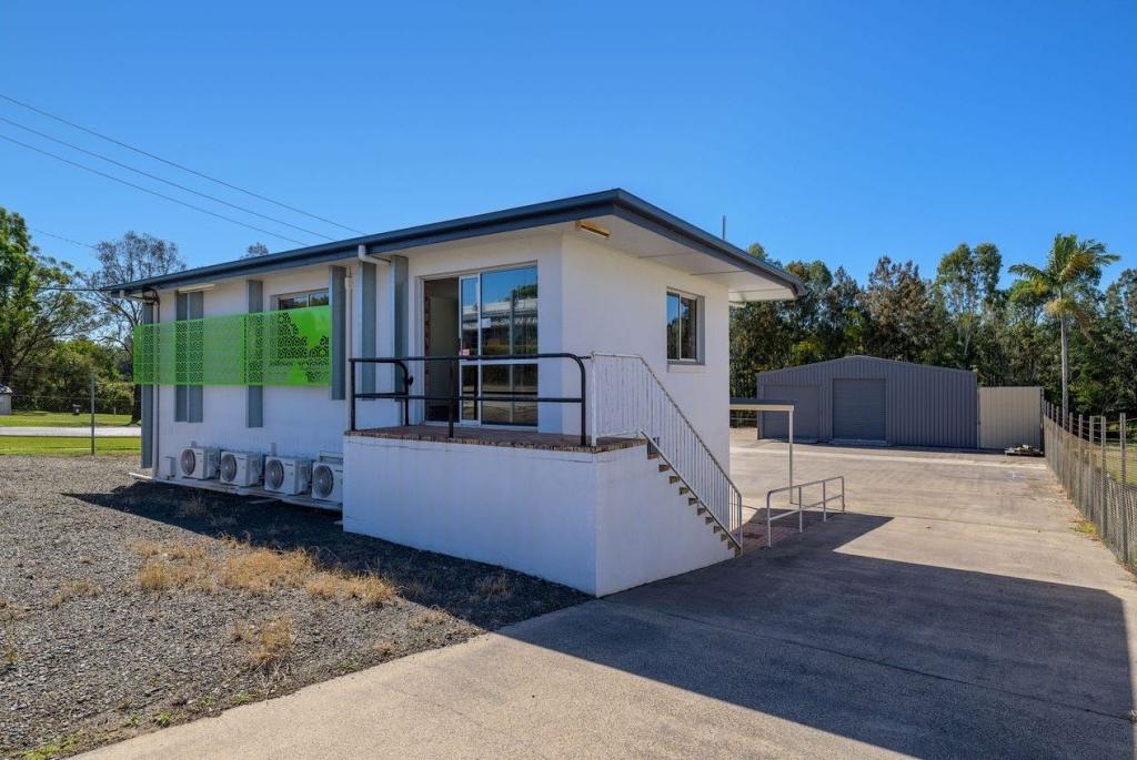 54 Crescent Rd, Gympie, QLD 4570