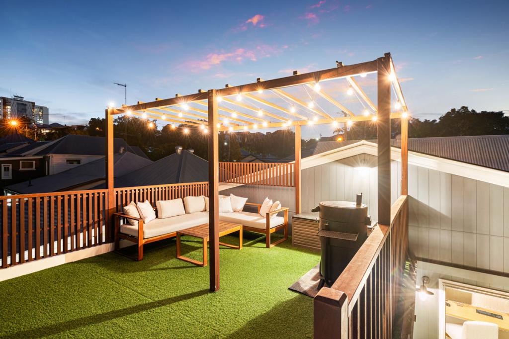 37 Gloucester St, Highgate Hill, QLD 4101