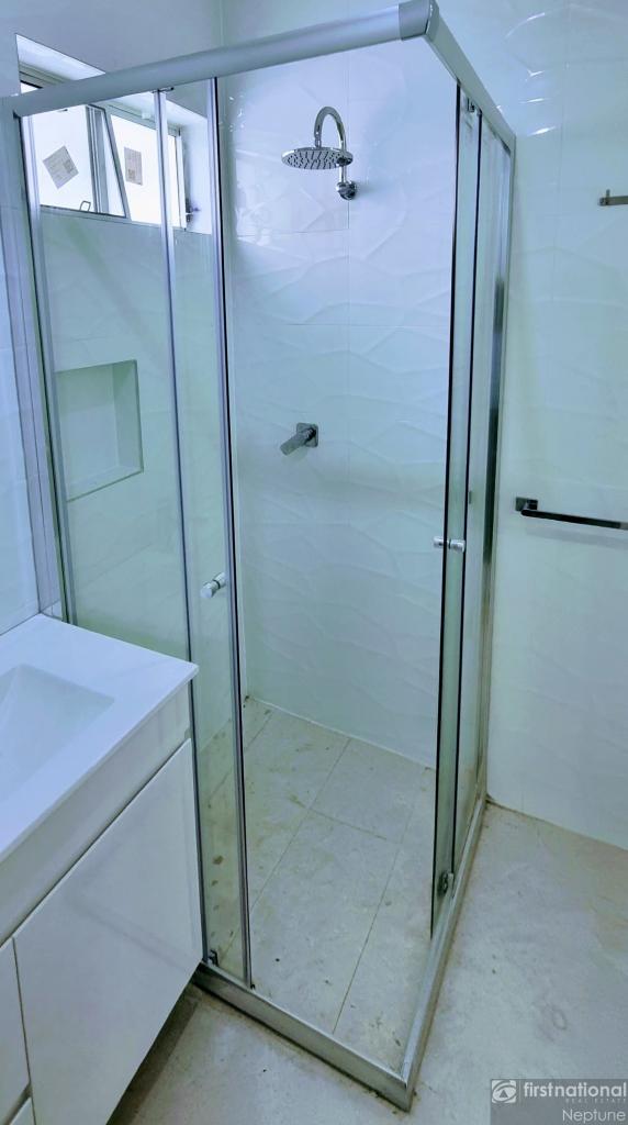 9a Bulli Rd, Toongabbie, NSW 2146