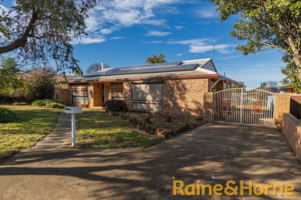 35 BUCKINGHAM DR, DUBBO, NSW 2830