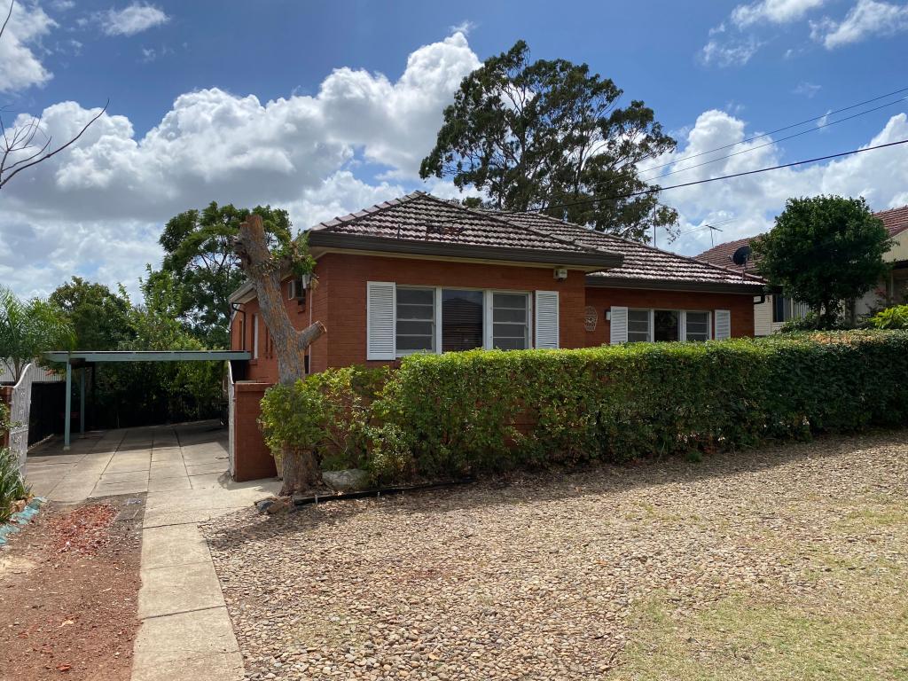 899 THE HORSLEY DR, SMITHFIELD, NSW 2164