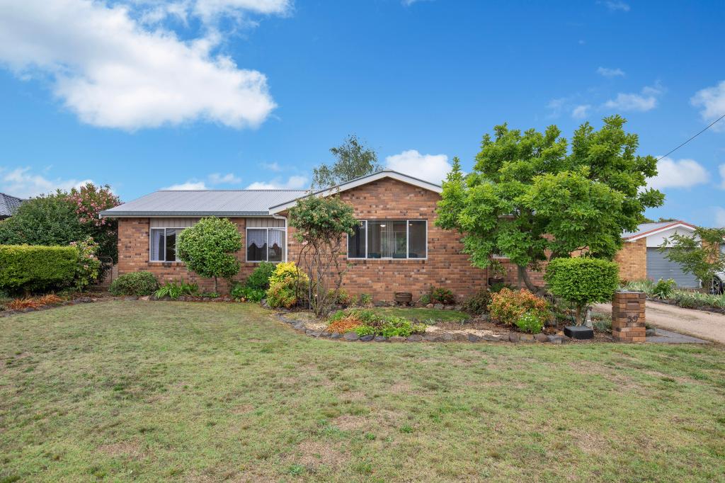 59 Queen St, Uralla, NSW 2358