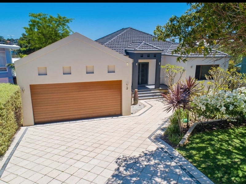 3 SUCCESS CRES, SALTER POINT, WA 6152