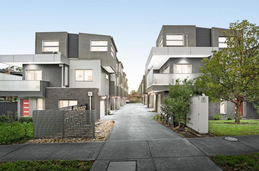2/142-144 Thames St, Box Hill North, VIC 3129