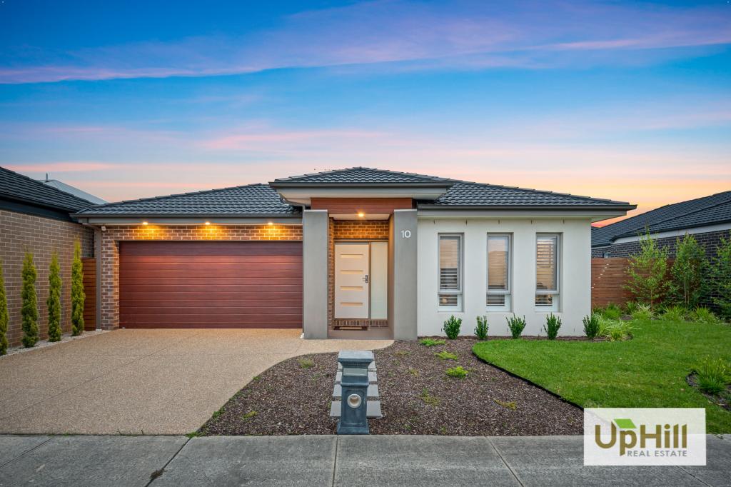 10 Belcam Cct, Clyde North, VIC 3978