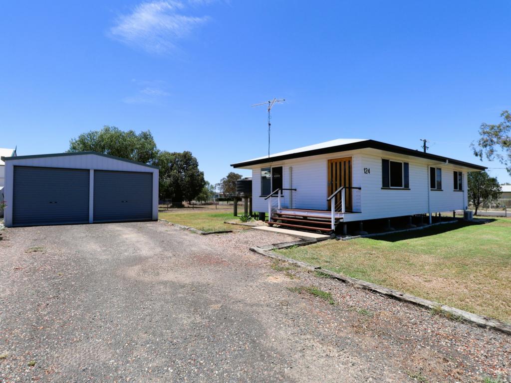 124 Charles St, Roma, QLD 4455