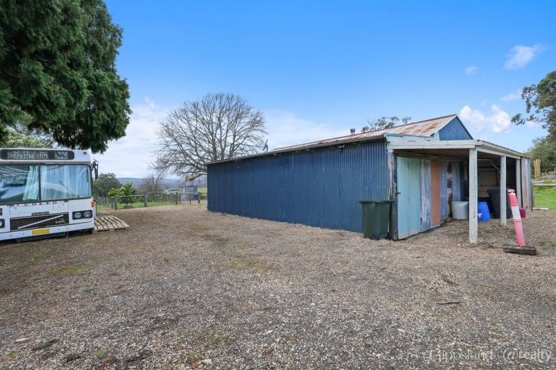 2386 Willow Grove Rd, Hill End, VIC 3825