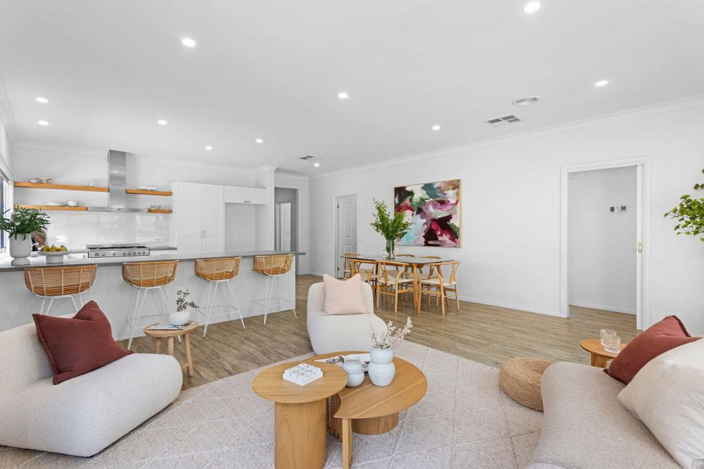 15 Silkhorn Cres, Mount Martha, VIC 3934