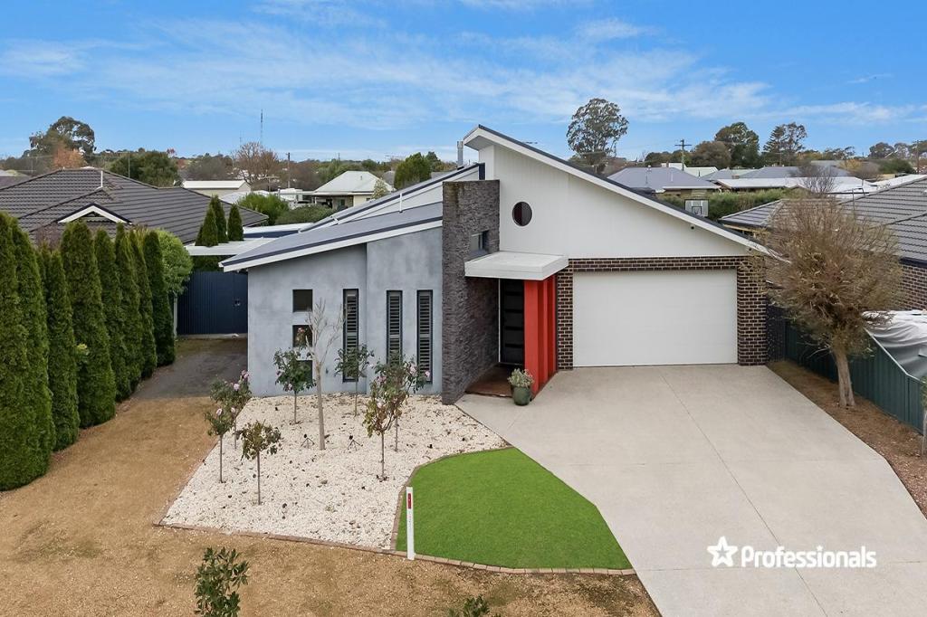 3 KATHERINE CT, HAMILTON, VIC 3300