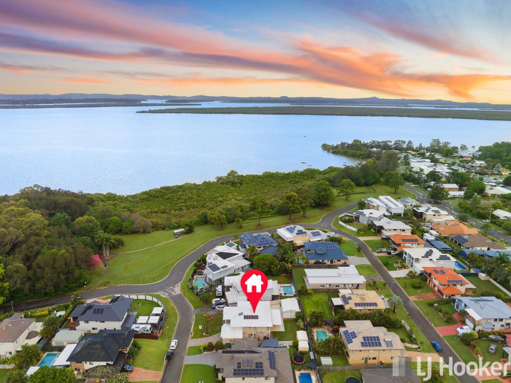 9 Newcomb Ct, Redland Bay, QLD 4165