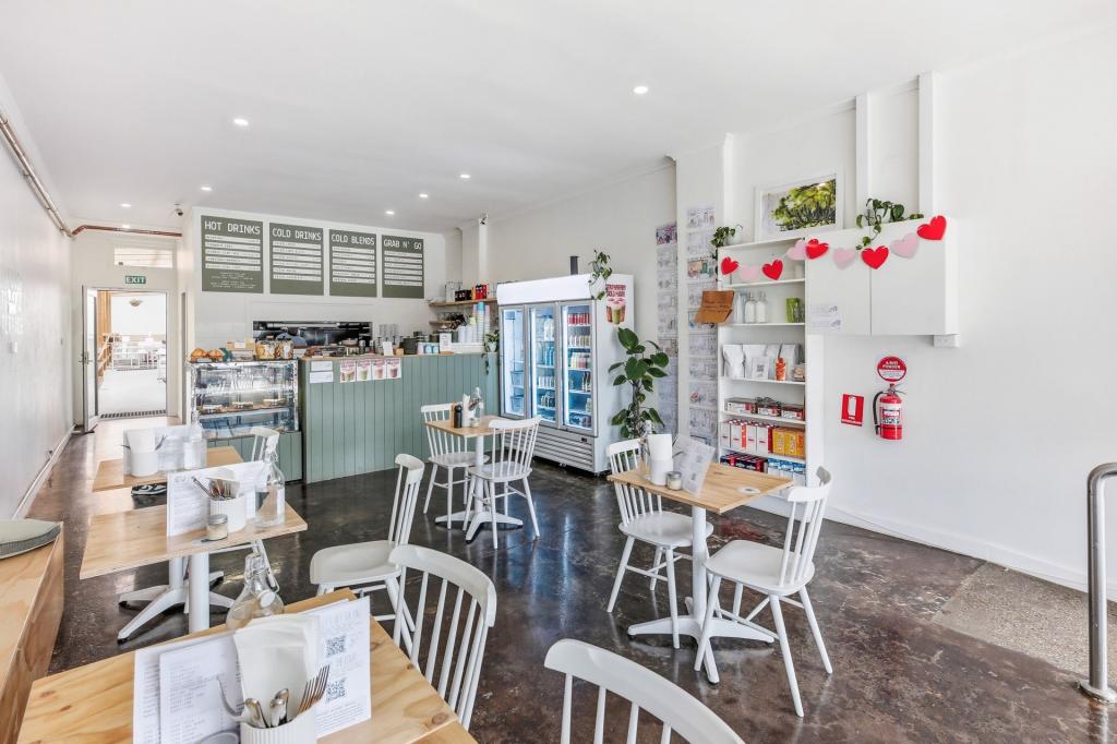 22 BANKSIA ST, BURWOOD, VIC 3125