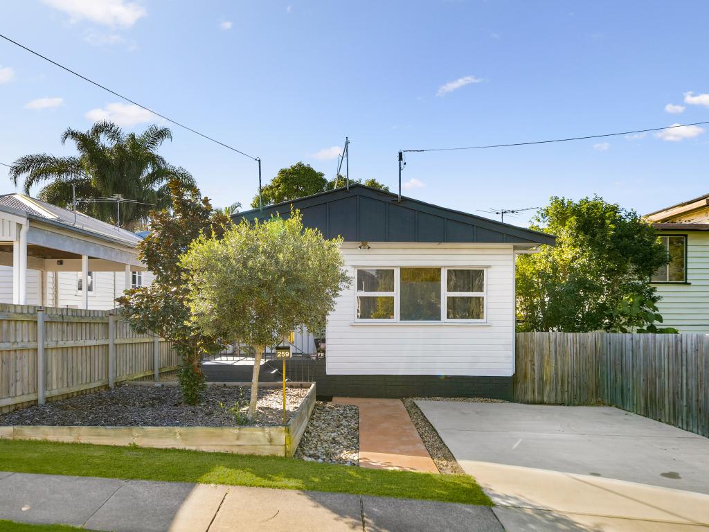 259 Brighton Rd, Sandgate, QLD 4017