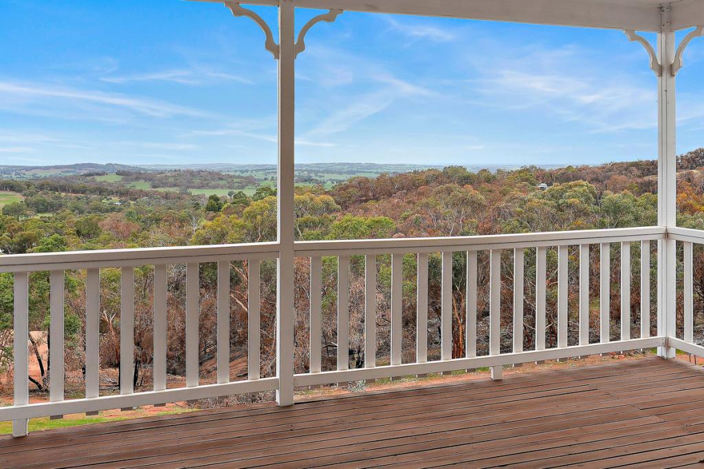 175 O'Connell Rd, Wandering, WA 6308