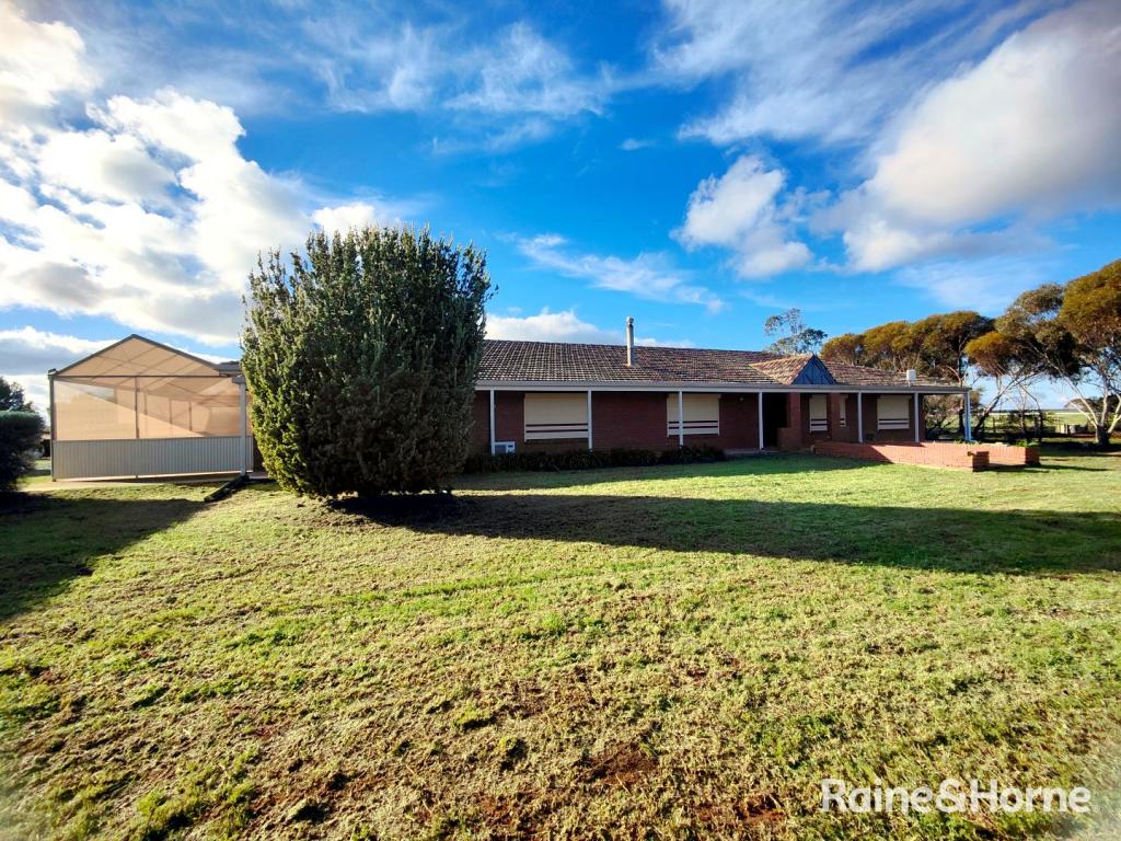 3 Queen Louisa Dr, Long Flat, SA 5253