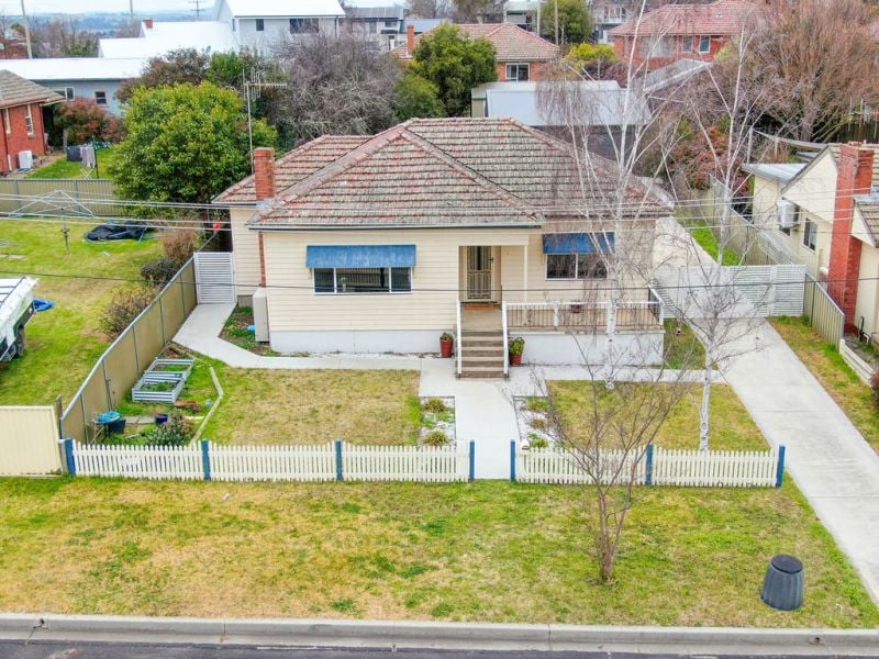 2 Furness St, Bathurst, NSW 2795