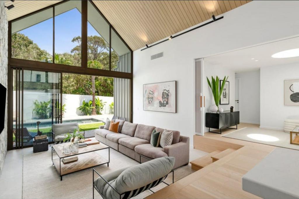 2 KANOOKA CRES, BOGANGAR, NSW 2488