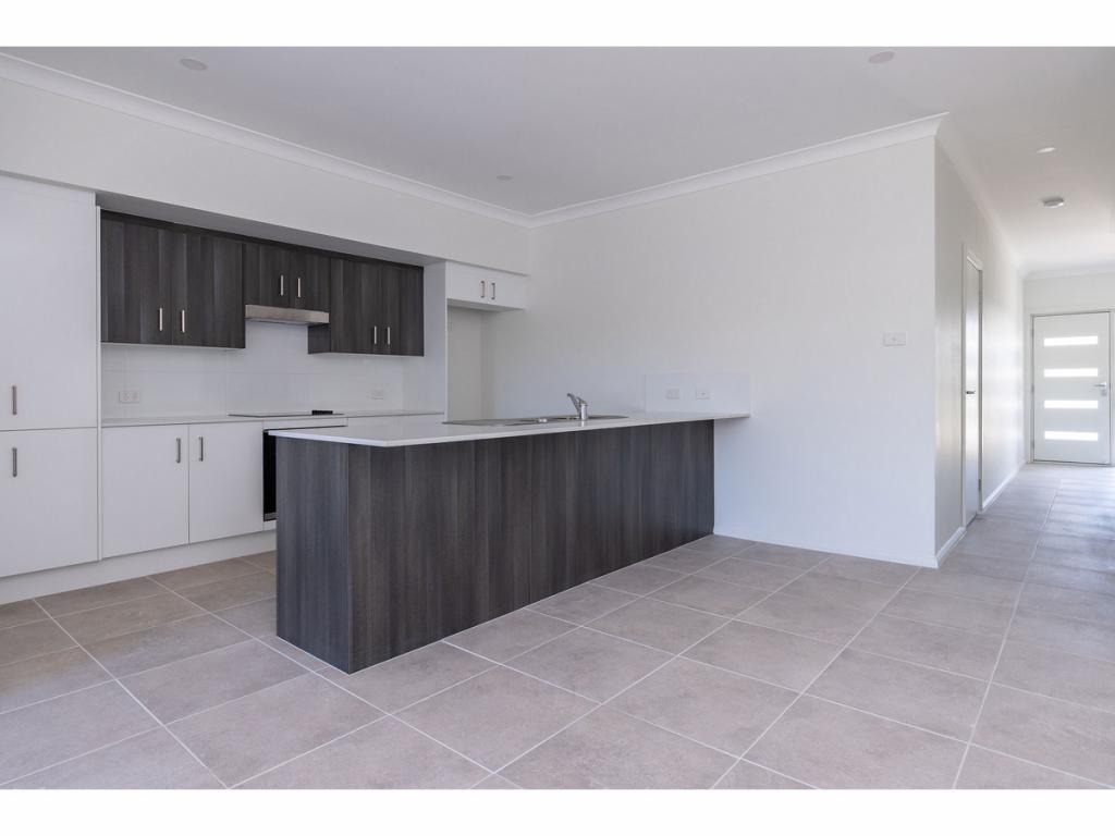 2/46 Shores Cres, Diamond Beach, NSW 2430