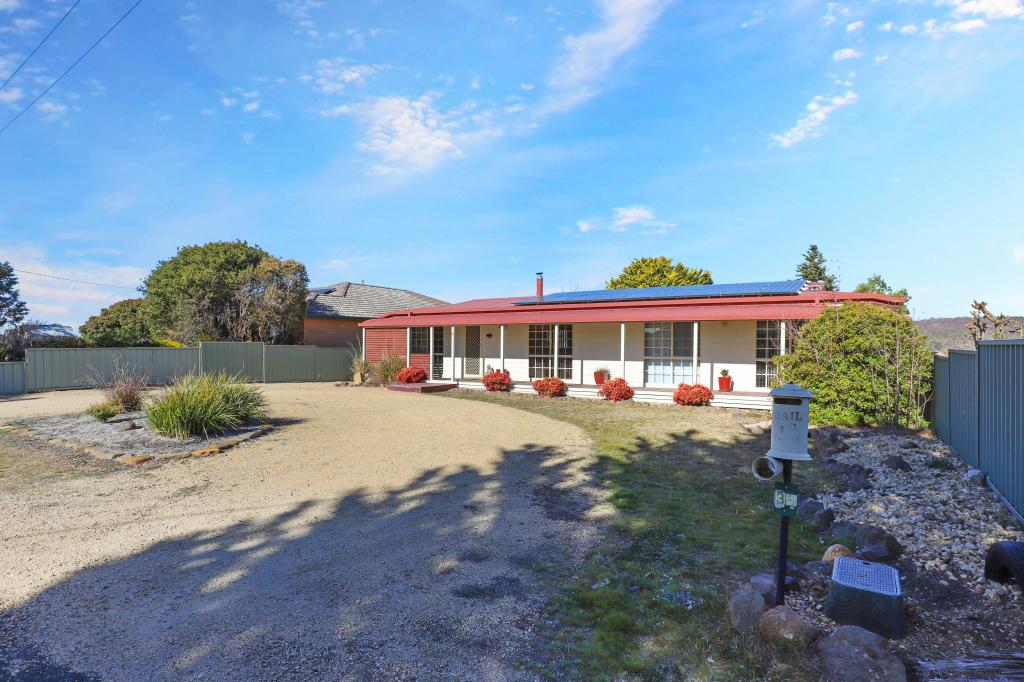 36 Warne St, Bombala, NSW 2632