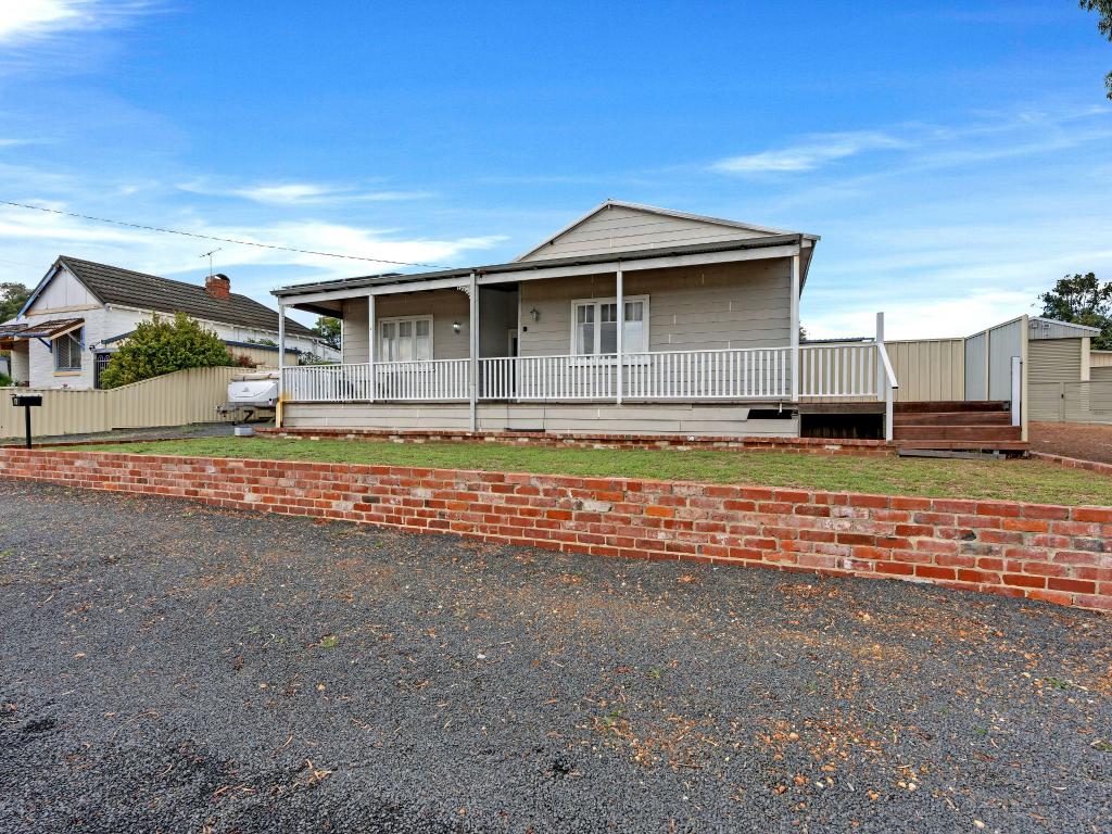 6 Lawley St, Collie, WA 6225