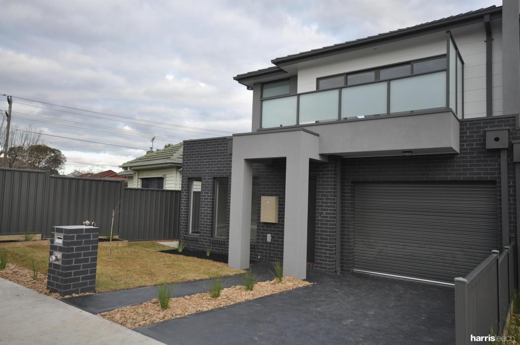 1/3 Lex Gr, Oak Park, VIC 3046