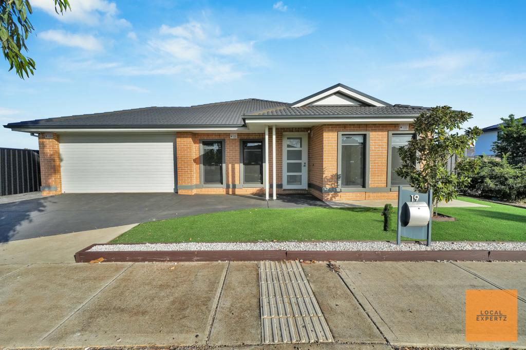 19 Albert Dr, Melton South, VIC 3338