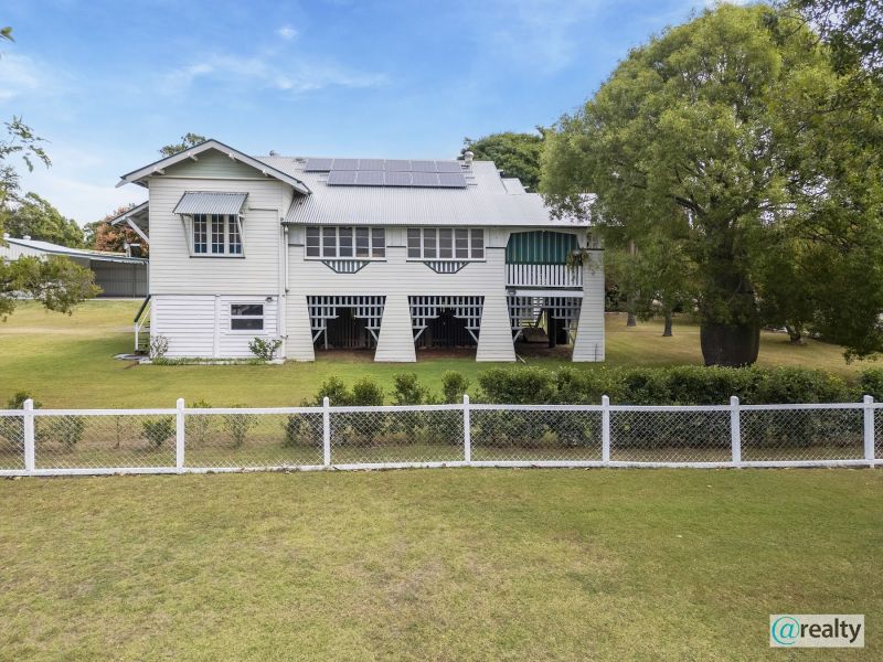 111 Drayton St, Nanango, QLD 4615