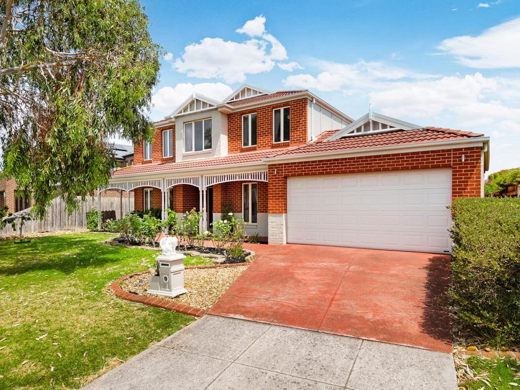 13 Boothby Tce, Lynbrook, VIC 3975