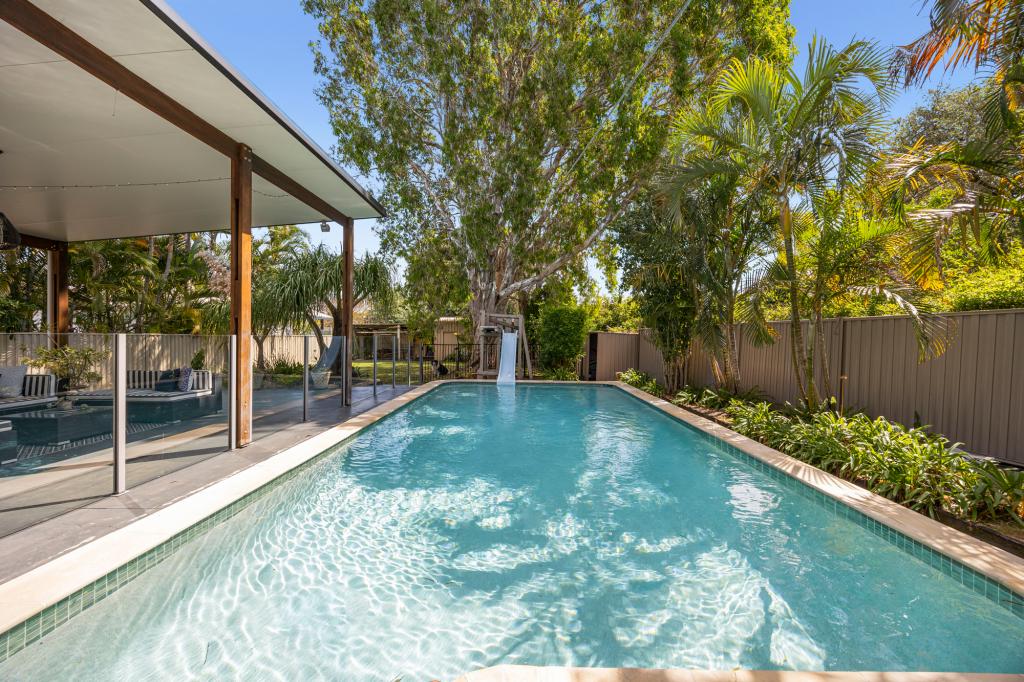 16 ALEC AVE, MERMAID WATERS, QLD 4218
