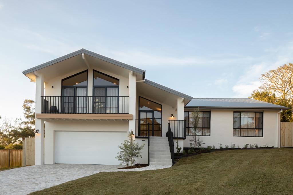 6 PARKLANDS CL, BATEAU BAY, NSW 2261