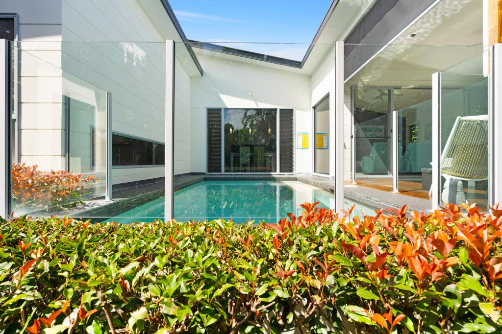 15 Honeyeater Cres, Peregian Springs, QLD 4573