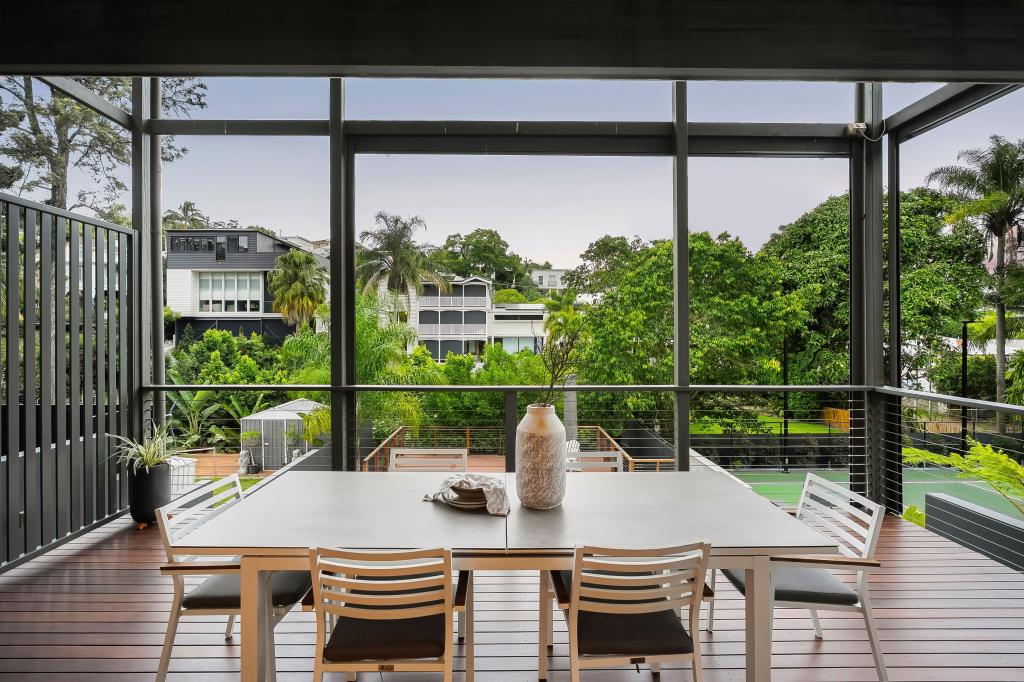 31 Pine St, Hamilton, QLD 4007