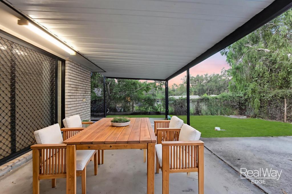 17b Shanahan Pde, Redbank Plains, QLD 4301