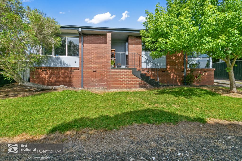 8 CHURINGA DR, CHURCHILL, VIC 3842
