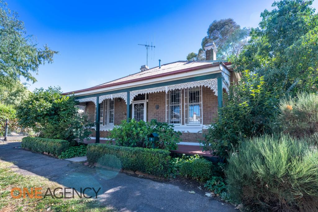 6 Hampden Ave, Orange, NSW 2800