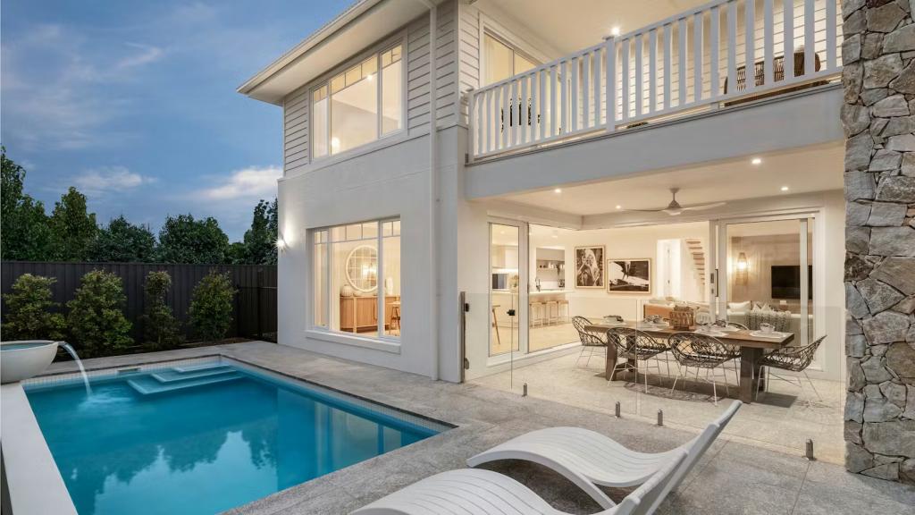 100 Pacific Pde, Tamborine Mountain, QLD 4272