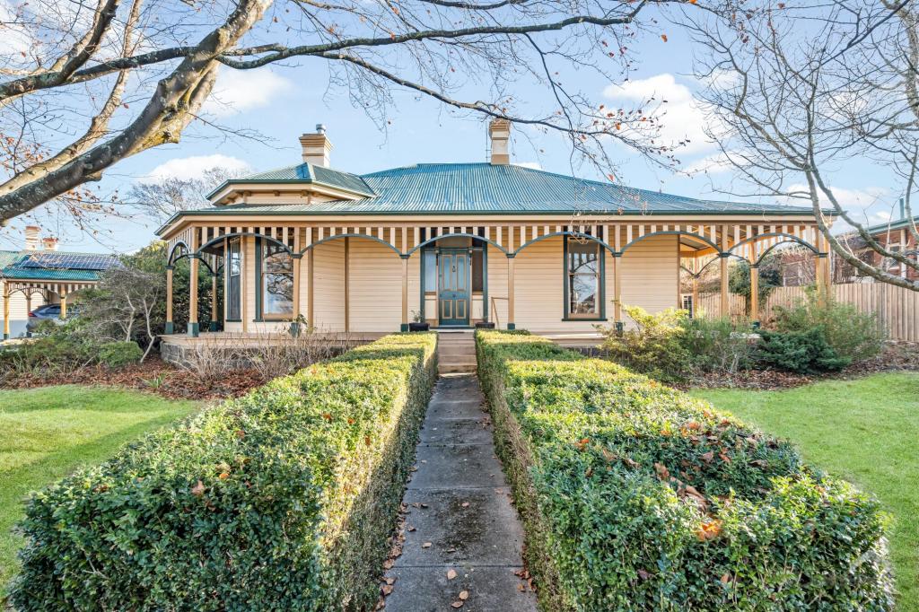 31 TOWER HILL ST, DELORAINE, TAS 7304